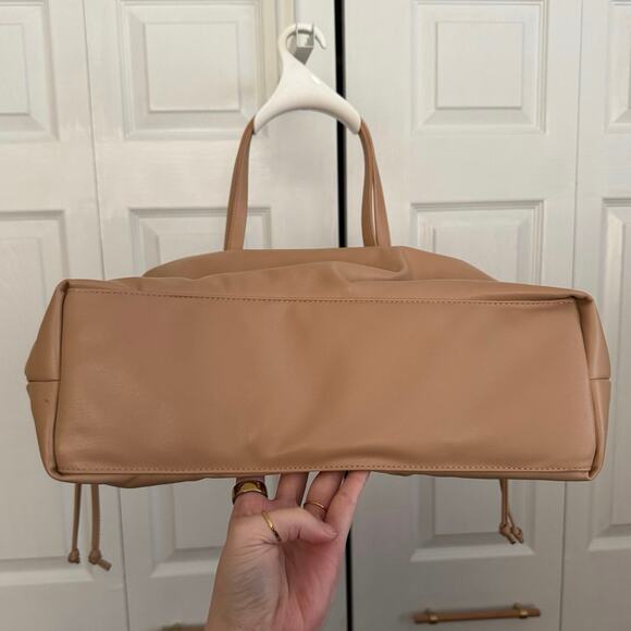 Victoria’s Secret Bare Tote Bag - Picture 8 of 13